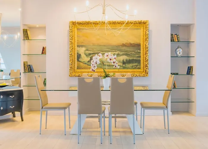 Market Square Lejlighed